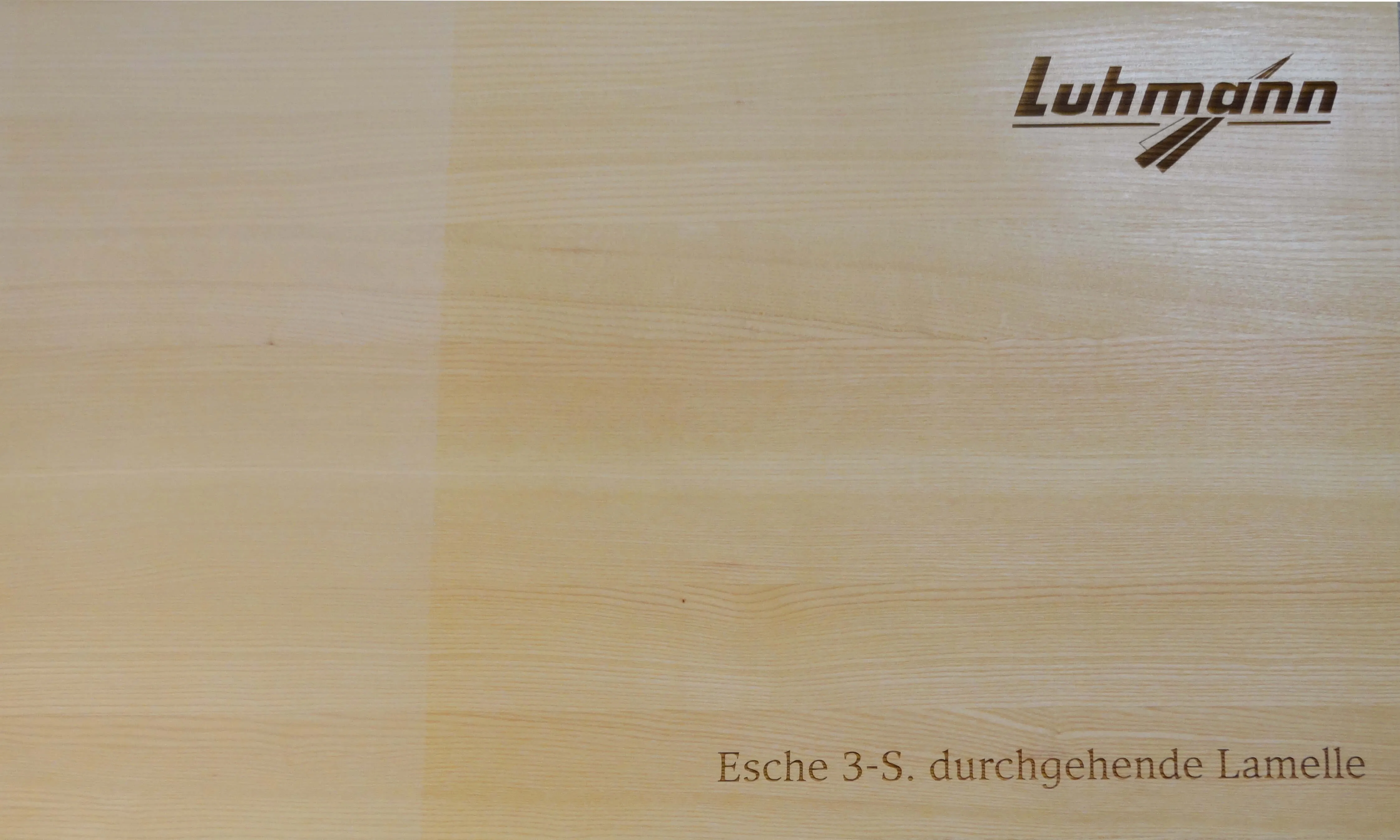 \\IKS-3450982346\Artikelbilder\Selbstgemachte Fotos\Plattenwerkstoffe\leimhölzer\Esche 3 Schicht durchgehend.JPG
