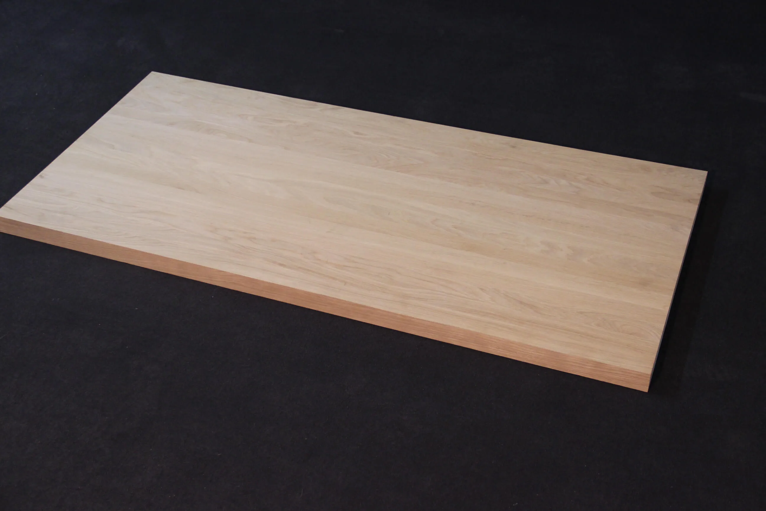 \\iks-3450982346\Artikelbilder\Euroforest\1_schicht_platten\Eiche DL 40 Treppenstufe\Eiche DL Tr ganze Platte.JPG