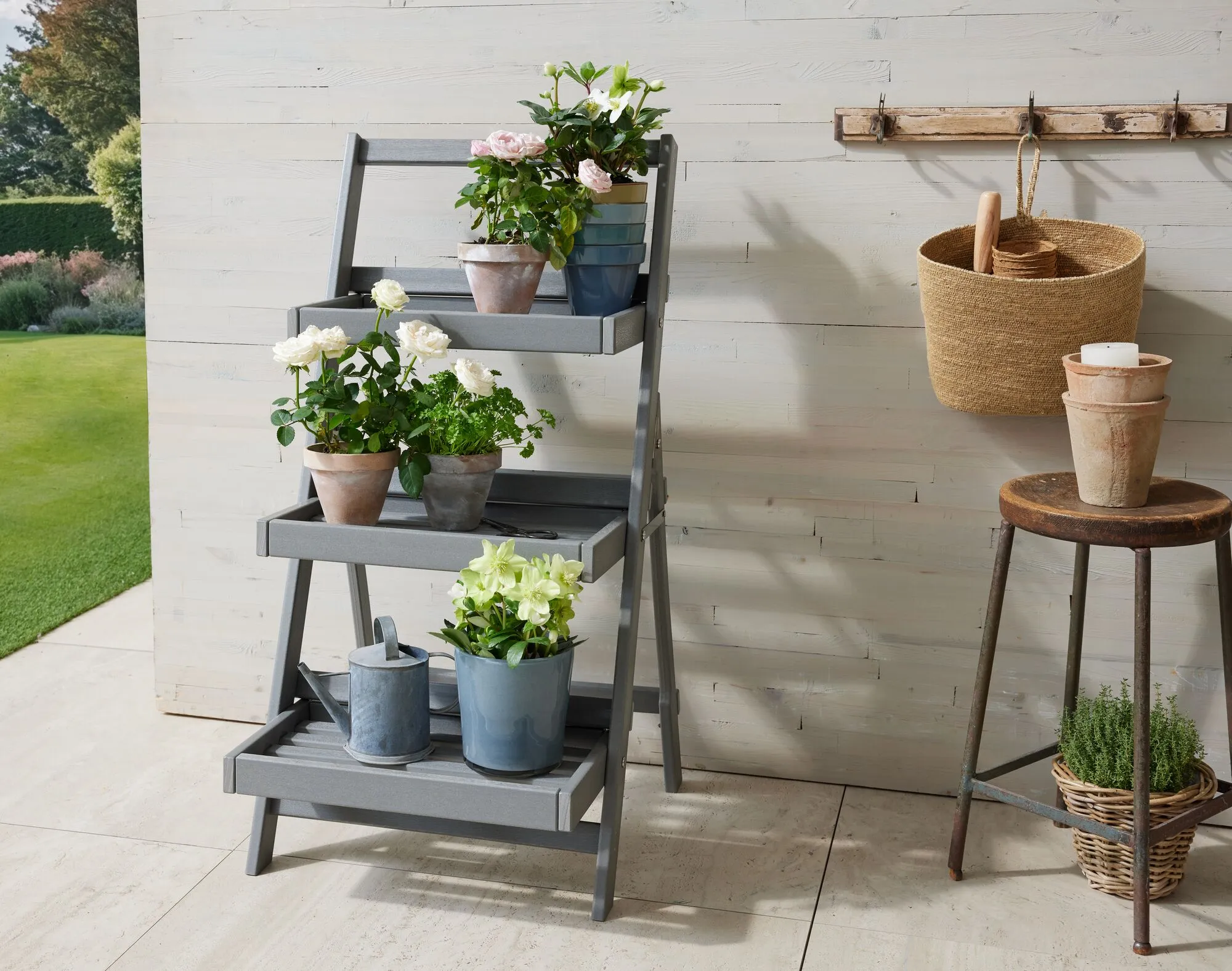 \\iks-3450982346\Artikelbilder\Blumenleiter\76885557 - Blumenleiter aus HDPE 3-stufig (2).jpg